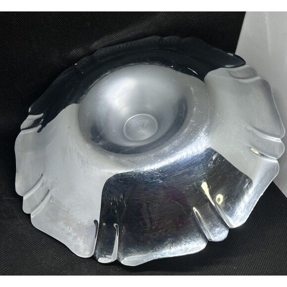 ManningBowman & Co. Art Deco-era Pewter- Chrome Plated Dish Bon Bon 1930’s - Picture 6 of 9